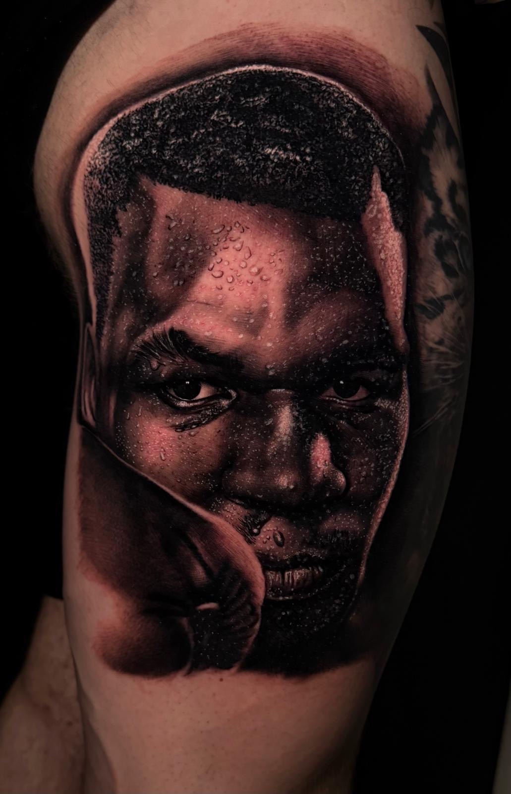 Tattoo Mens Studio 05