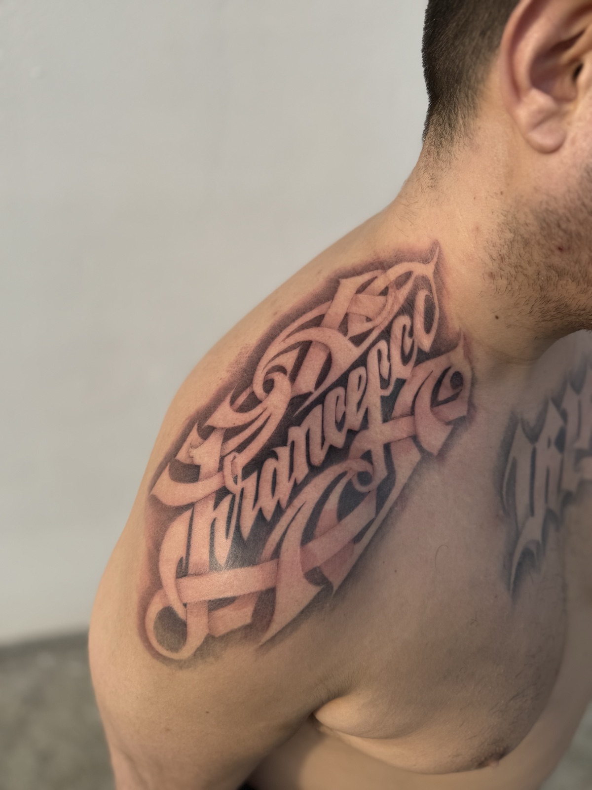 Tattoo Mens Studio 10
